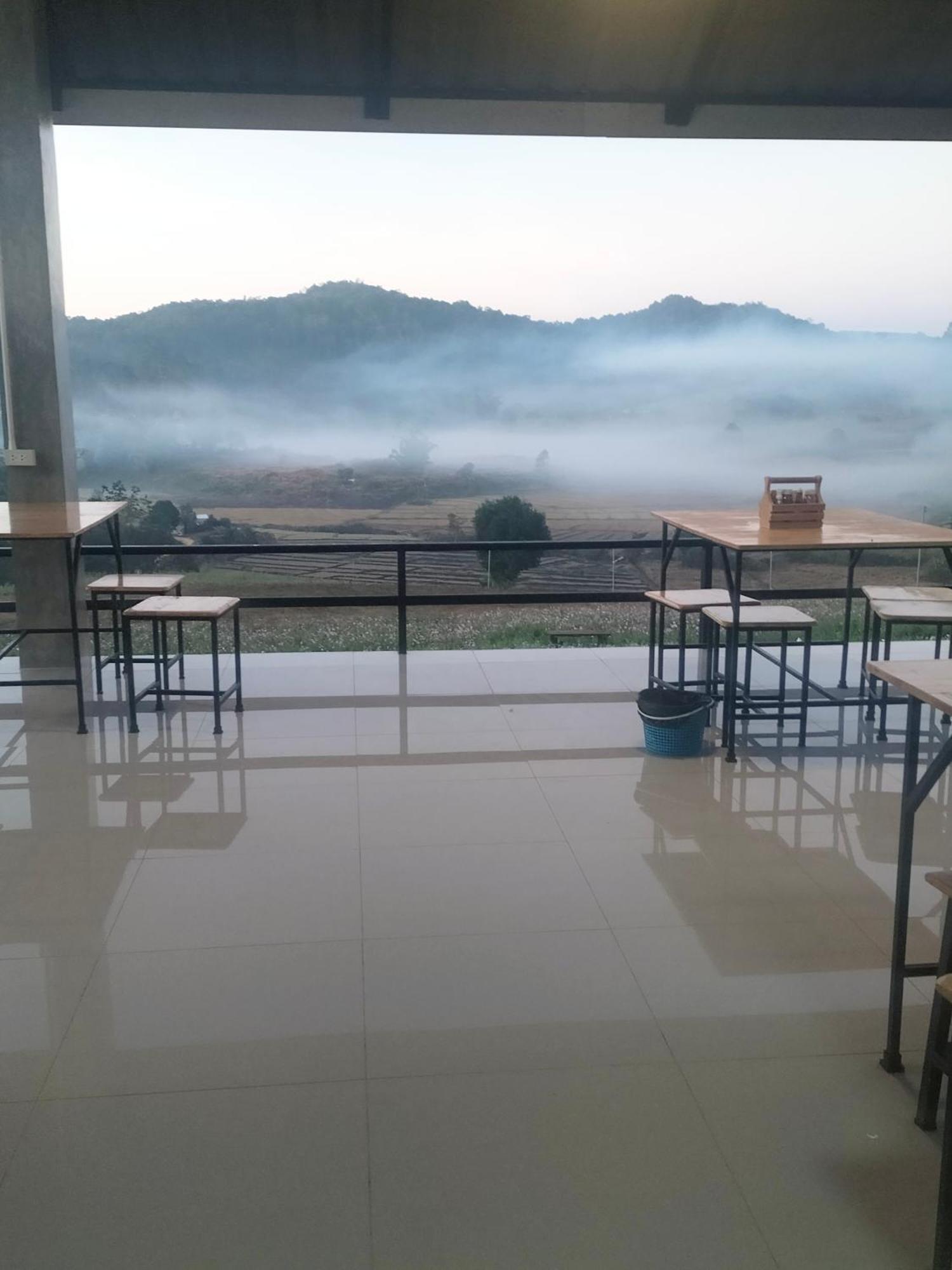 สวนไร่รุ่งอรุณ Suan Rai Rungarun Hotel Ban Na Pa Paek Exterior photo